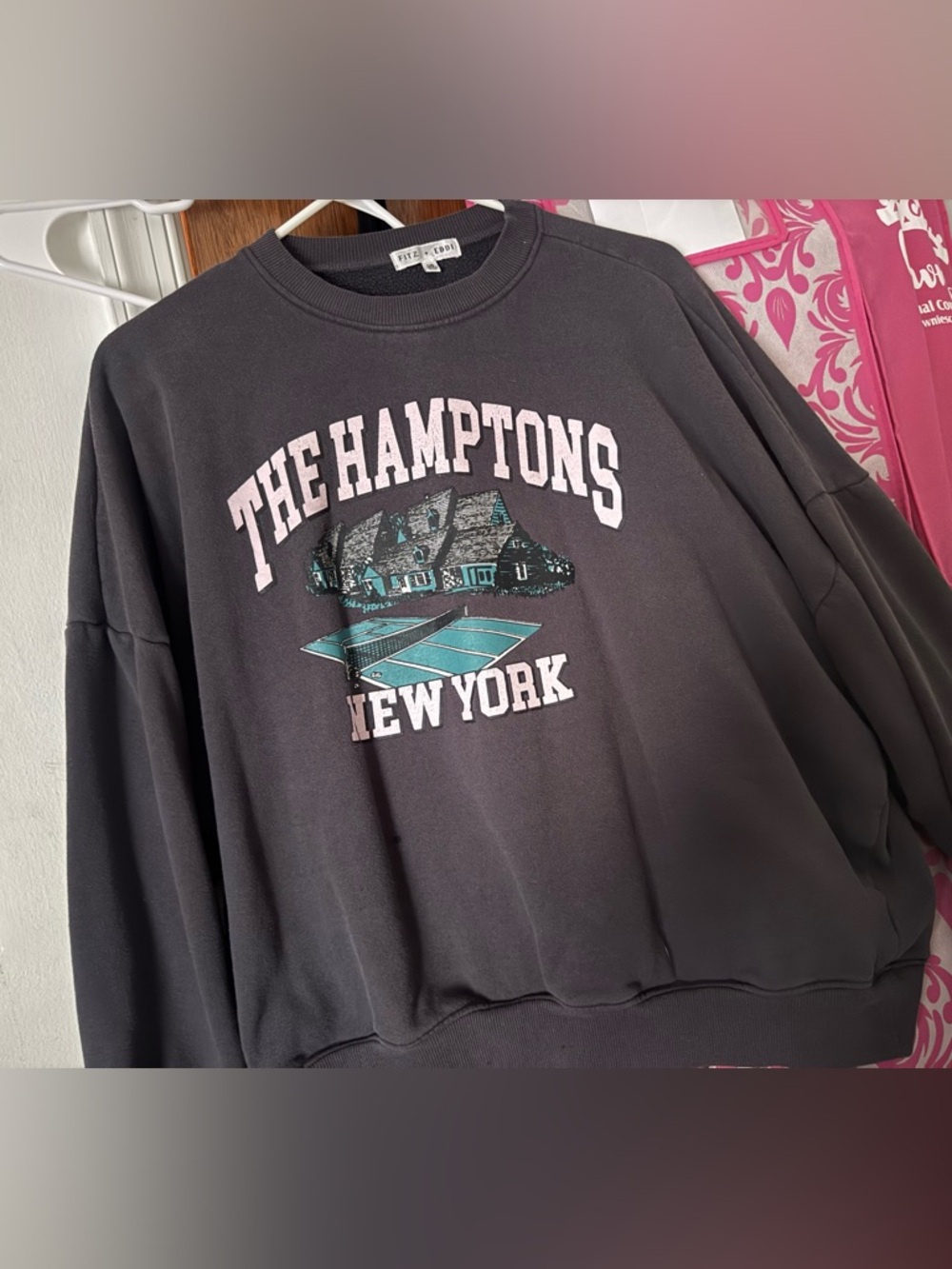 Black 'The Hamptons New York' Graphic Crewneck Sweatshirt
